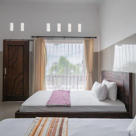 Rommeo Inn Lovina Mitra Reddoorz Temukus Exterior photo