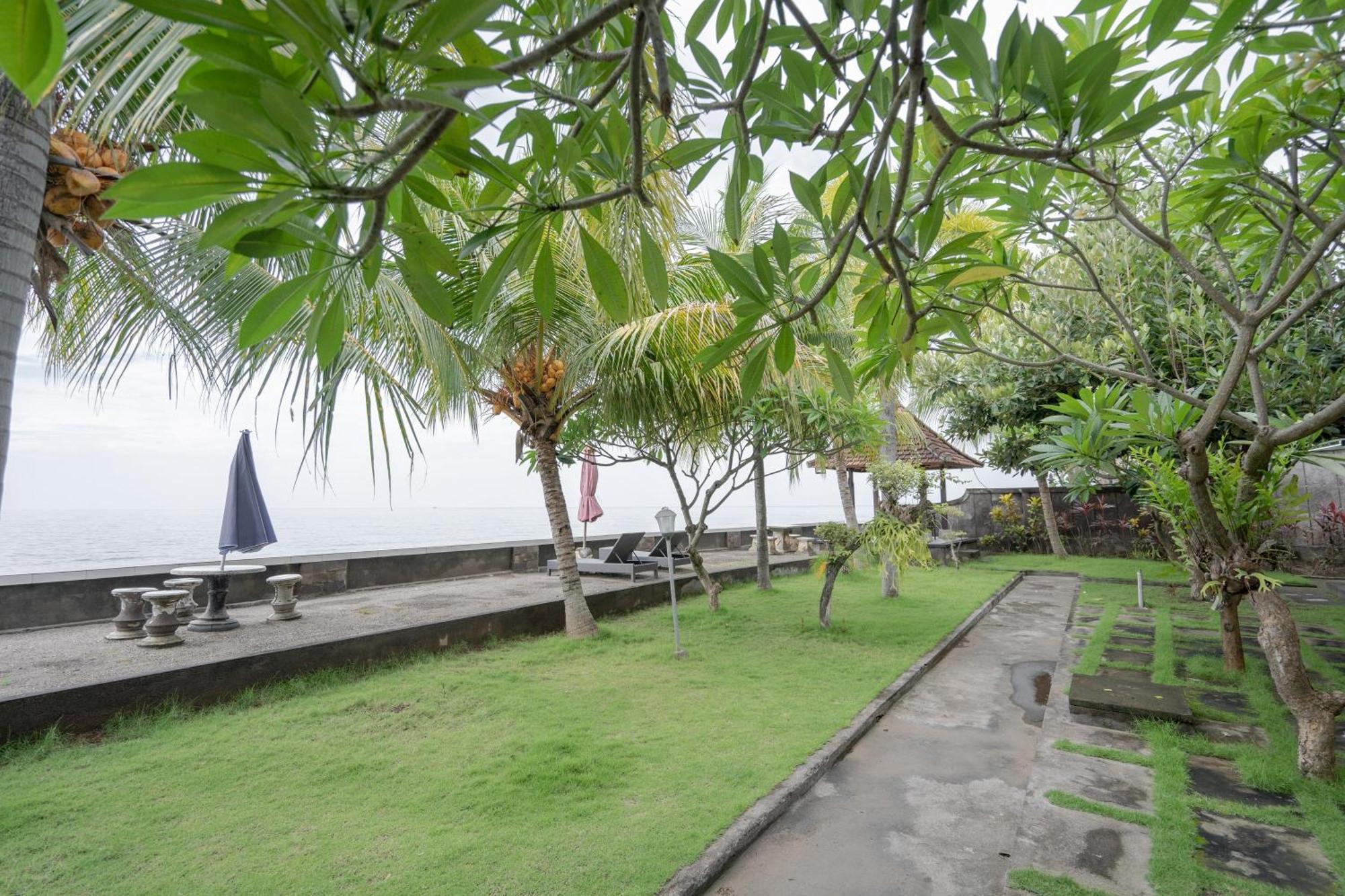 Rommeo Inn Lovina Mitra Reddoorz Temukus Exterior photo